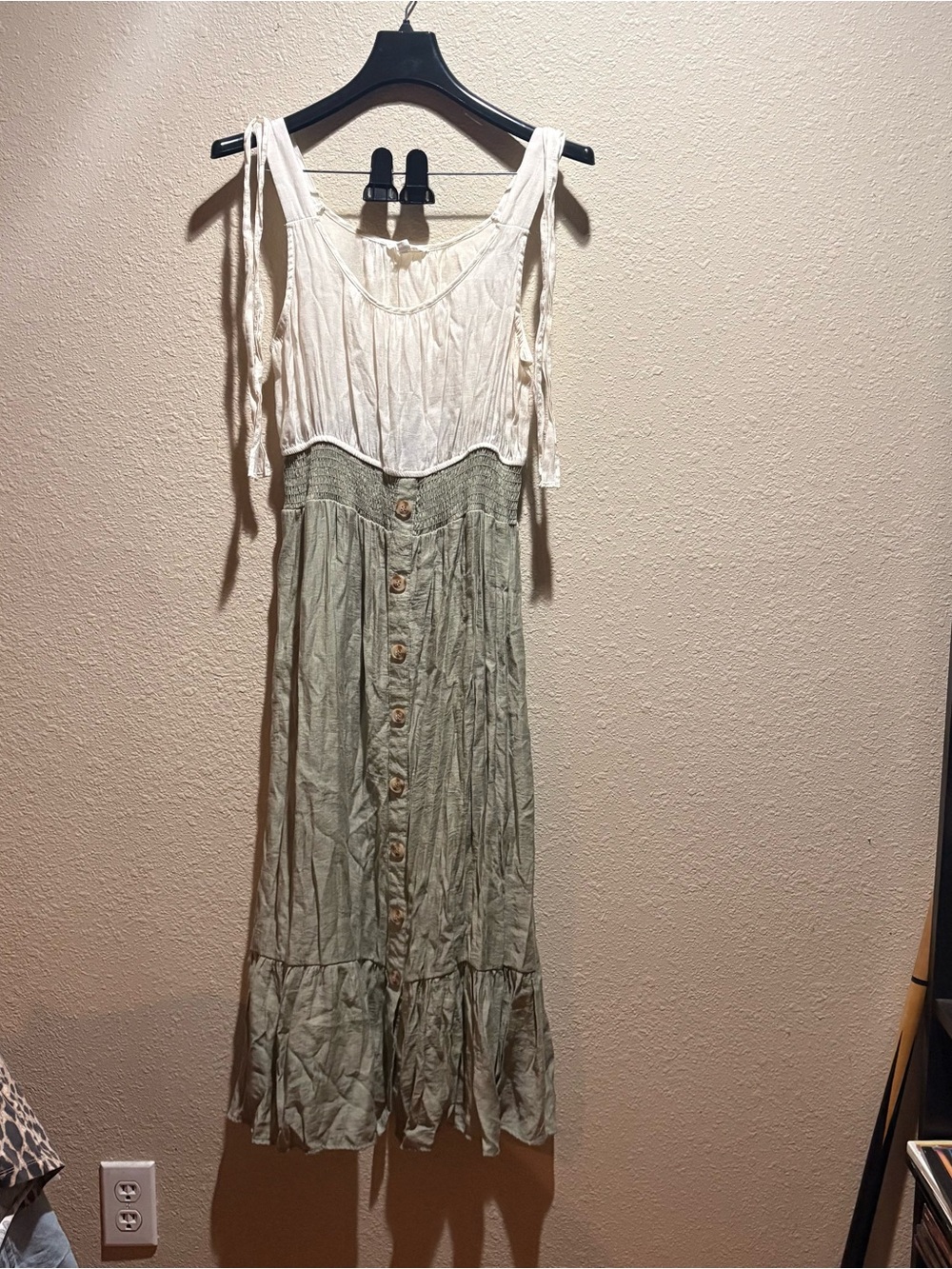 Blu Pepper White and Sage Button-Front Maxi Dress with Tie Straps